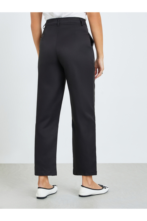 Black Solid Lantern Pants with Pockets - 5