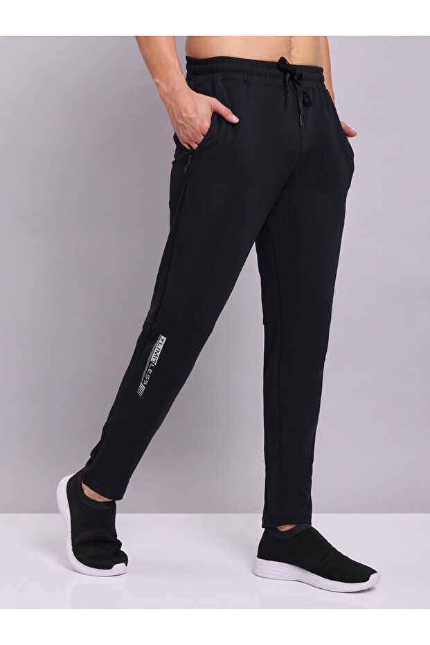 Men Solid Slim Fit Trackpants