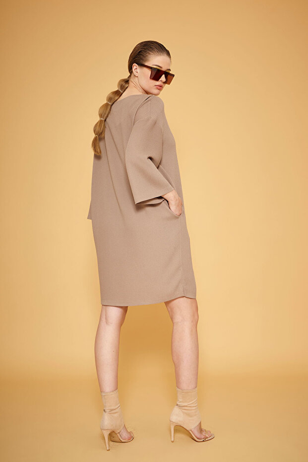 İğne Aksesuarlı Elbise - 3