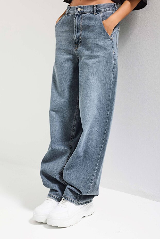 Women's Denim Color 17S6-125 Skater Fit Loose Fit Denim Jean