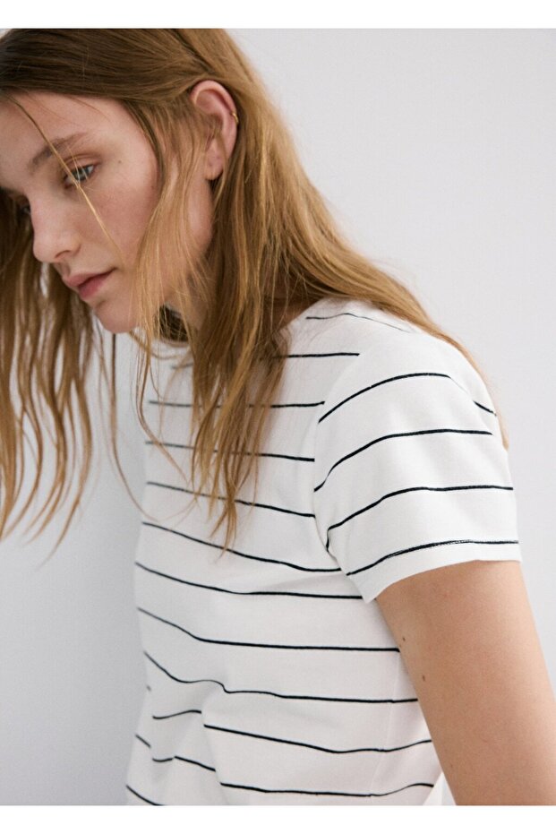Pamuklu çizgili tişört - 6