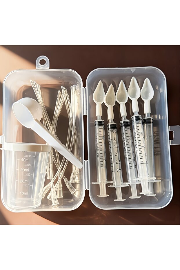 1set Bird medication feeding kit in a box, 10 feeding tubes, 5 syringes, 5 small spoons, 1 large spo