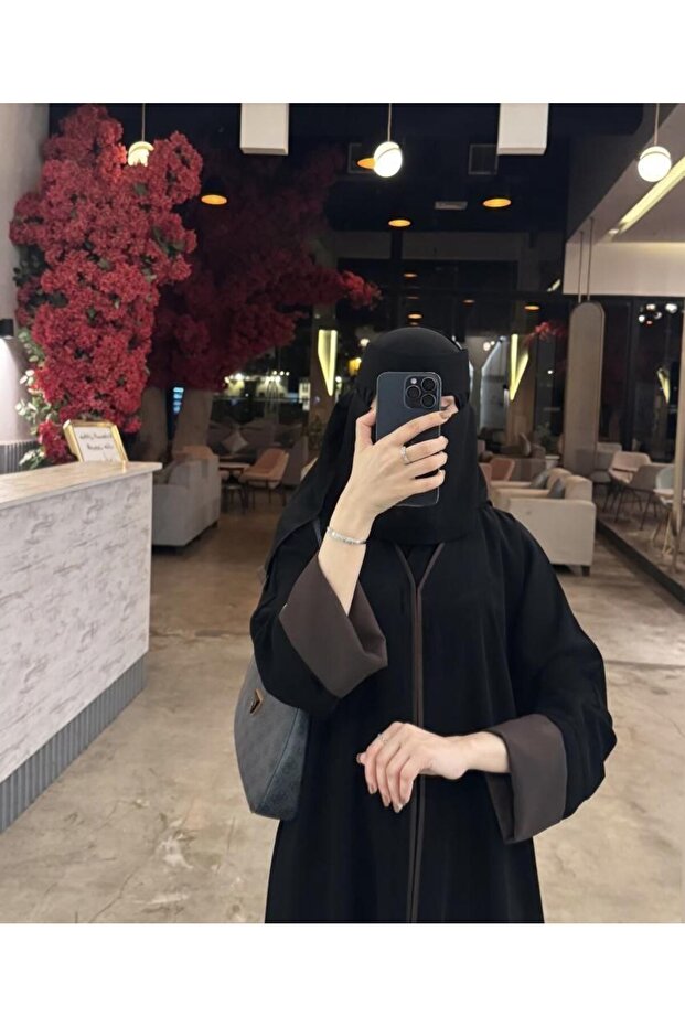 عباية ريم – أناقة سوداء بلمسة بني دافئة - 2