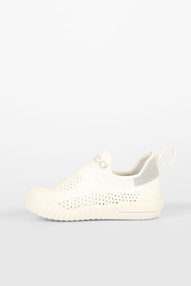 أحذية بيضاء من ORM - 2