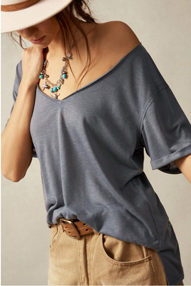 Kadın Antrasit Oversize-Salaş V Yaka Basic Tişört - 5