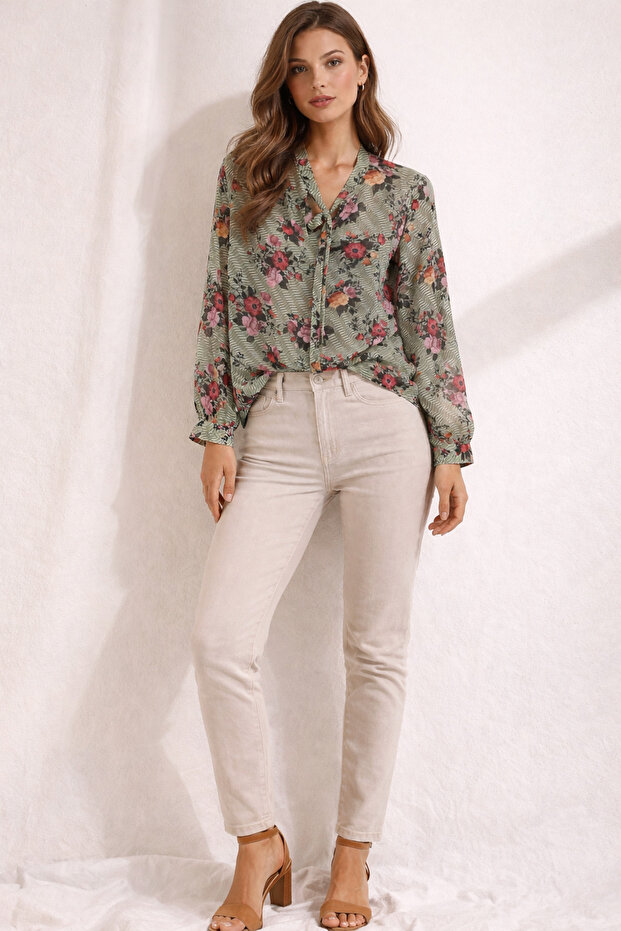 Çiçek Desenli Bluz - 2
