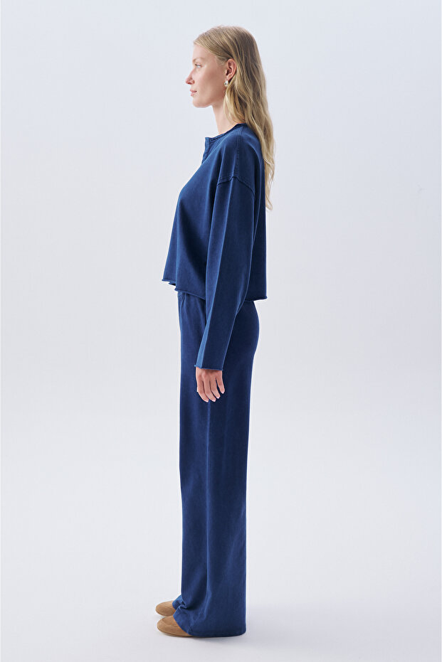 V YAKA CROP SWEATSHIRT - 3