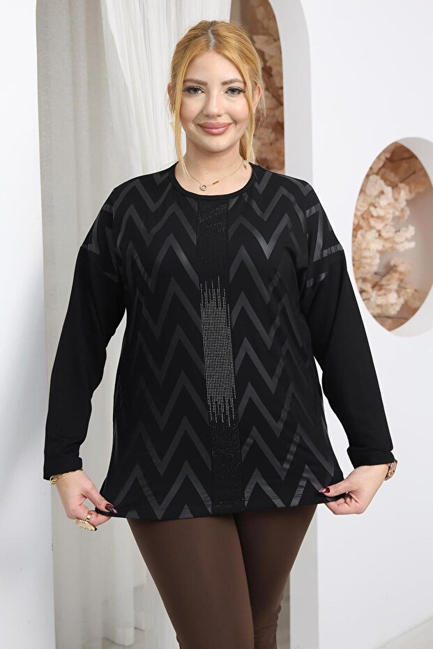 بلوزة كبيرة الحجم مطبوعة بنقشة متعرجة مزينة بالأحجار - 1