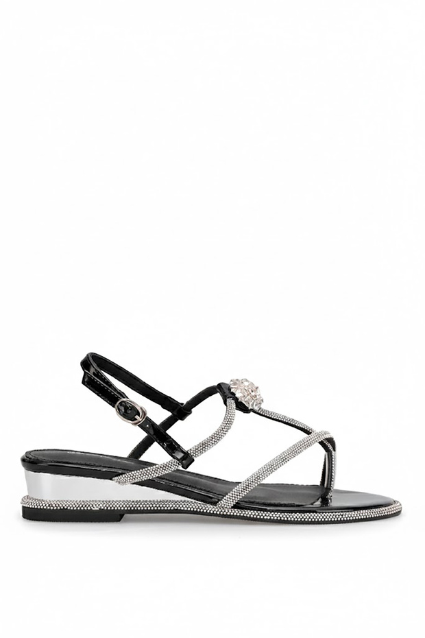 26Y465-2 Women's Stoned Flat Sandals Black