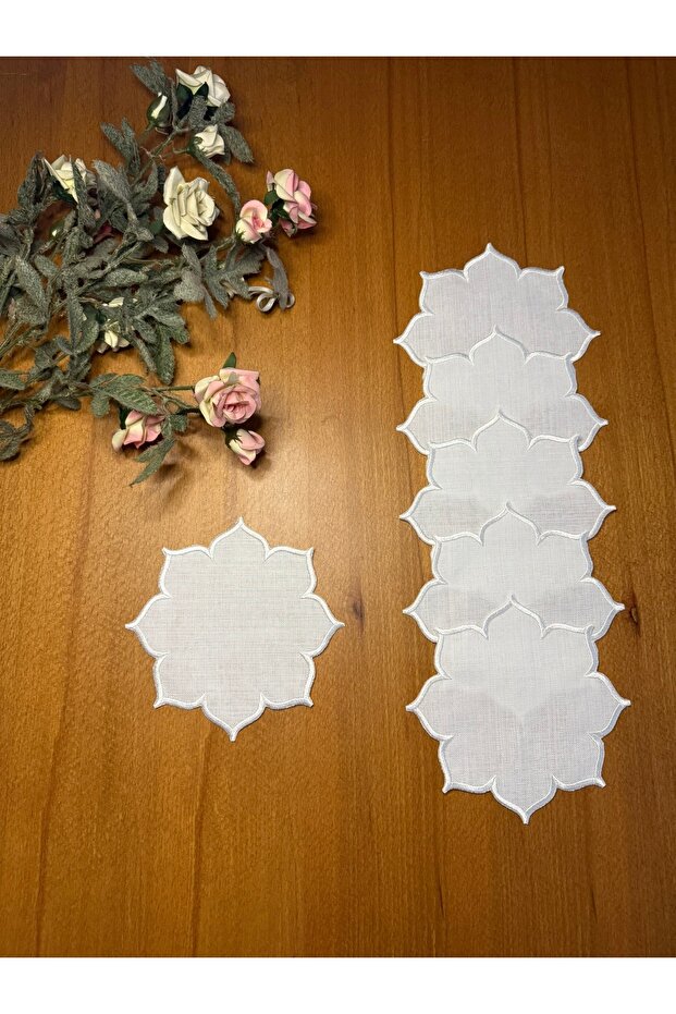 6 Pieces Gardenia Linen Ecru Color Star Patterned Cocktail Presentation Napkins