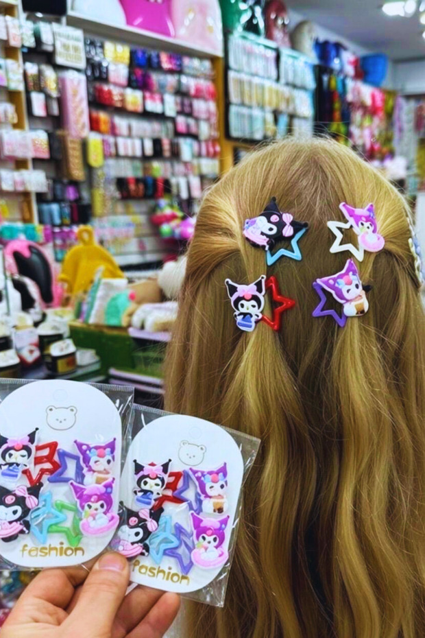 Kuromi Figured Star Snap Buckle 4 Pieces