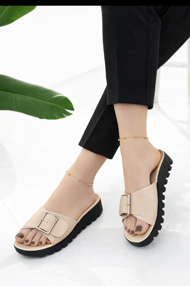 Buckle-Strapped Cream Padded Sole Women's Slippers – Stylish Slippers with Comfortable Massage Soles for Everyday Use