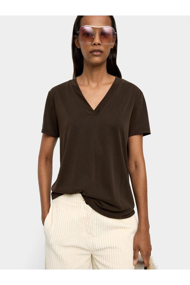 Kadın V-Yaka Basic T-shirt - 1