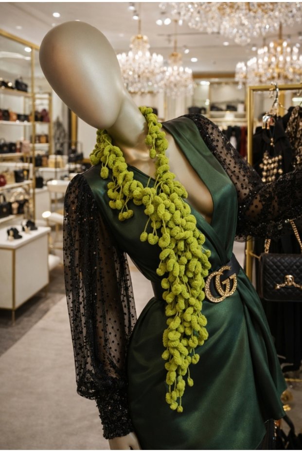 ✨️ Green Hand-Knitted Stylish Scarf ✨️