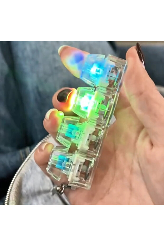 سلسلة مفاتيح على شكل لوحة مفاتيح - 5