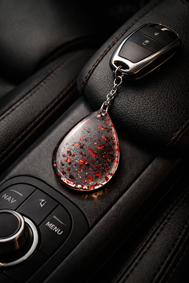 Epoxy Resin Keychain – Transparent Design with Shiny Foil Detail – Unisex Premium Accessory