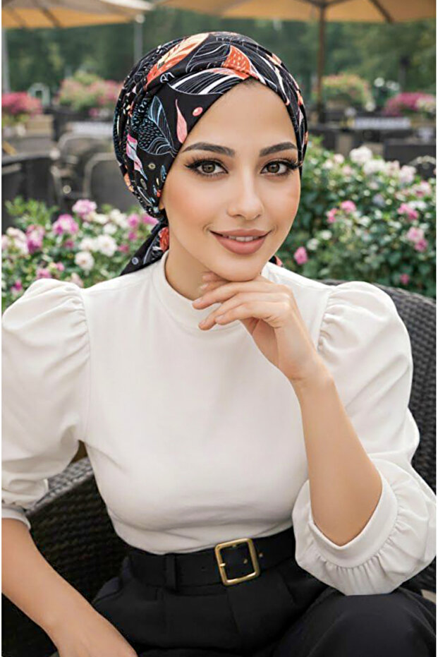 قبعة كروس بنمط أوراق الشجر باللون الأسود - 2