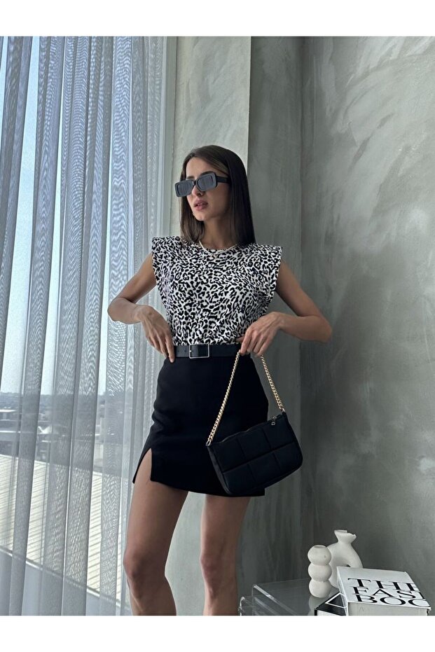 White Leopard Print Blouse |   D2665 - 5