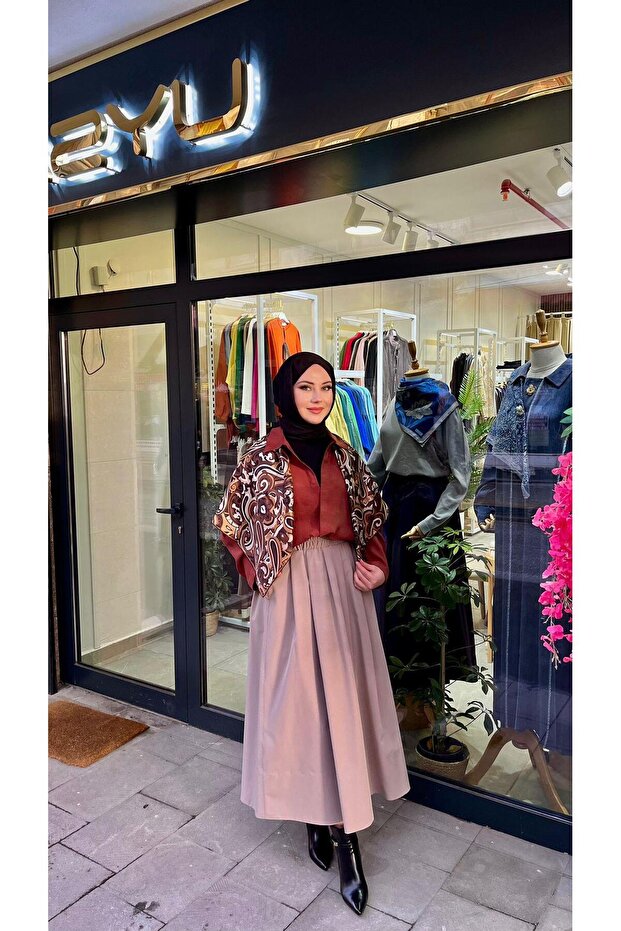 1555 Pocketed Fabric Skirt Stone