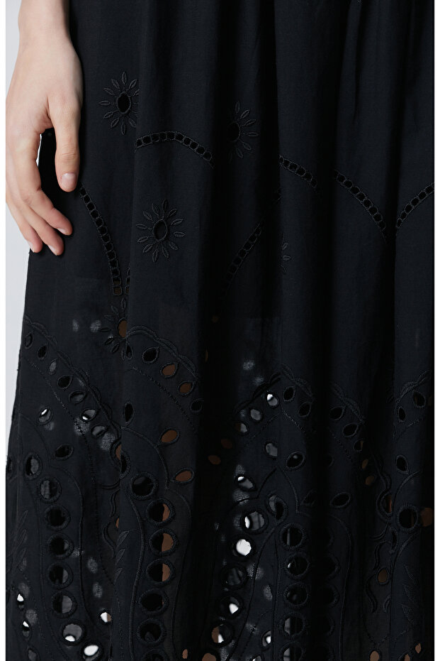 Siyah Güpürlü Maksi Elbise - 6