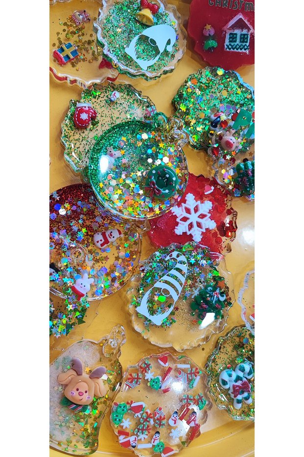 New Year's Gift, Epoxy, 3 Pieces of Christmas Figure Keychains, Charm