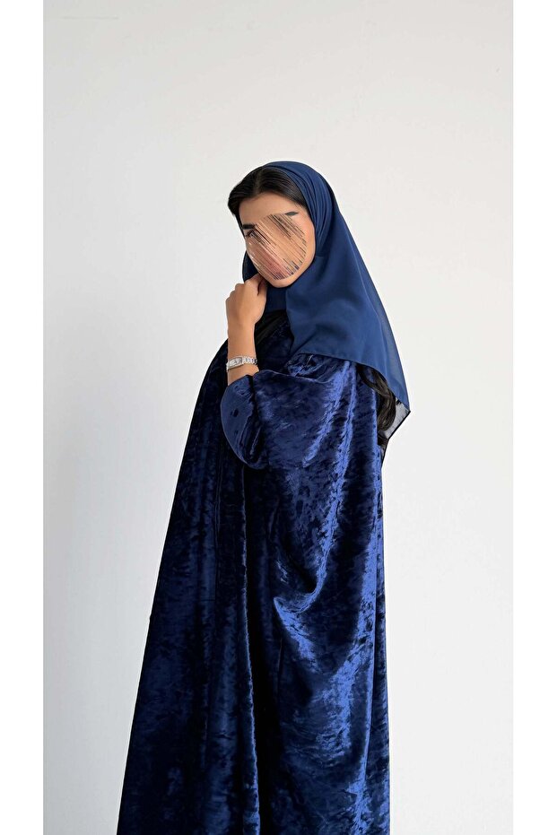 MW1828 - عباية مخمل