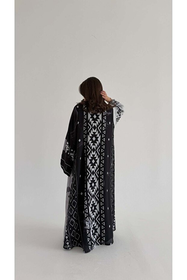 MWT1065 -عباية طباعة | Printed Abaya - 3