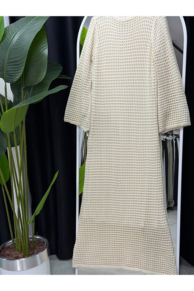 Triko delikli elbise - 1