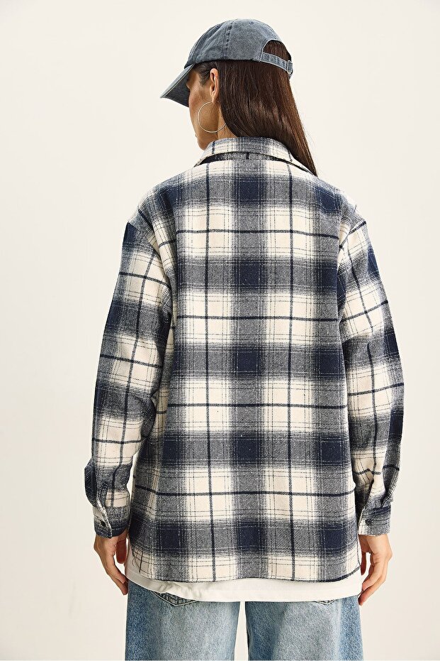 LUCCI oversized checked button Checked - 6