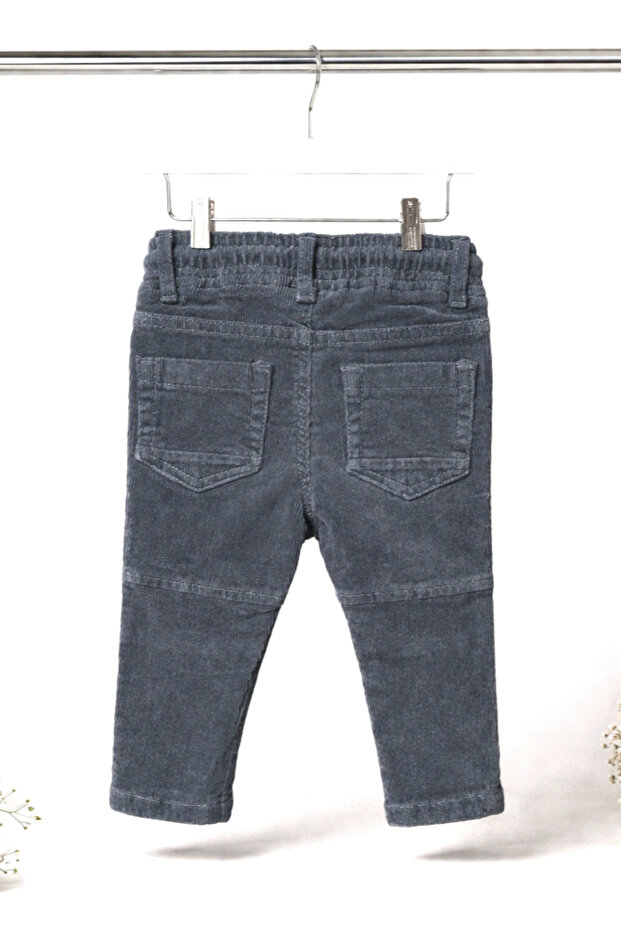 Pants with pockets - 3