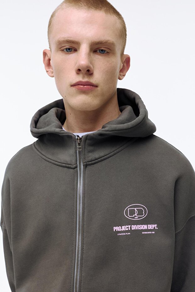 Fermuarlı kapüşonlu bol sweatshirt - 6