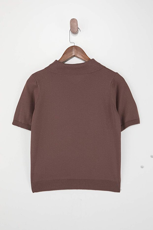 Wardrobe Essentials Kahverengi Premium Polo Yaka Triko Bluz TWOSS26BZ00113 - 9