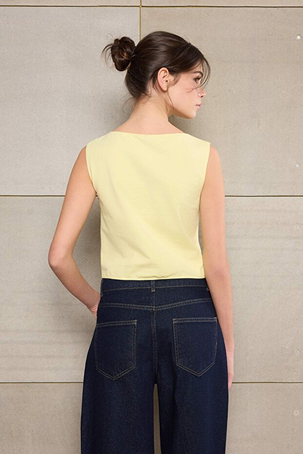 Teen Açık Sarı Fitted/Vücuda Oturan Kayık Yaka Kolsuz Crop Pamuklu Esnek Örme Bluz TWOSS26BZ00035 - 4