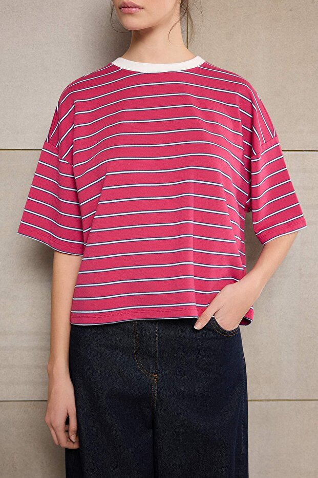 Teen Kırmızı Çizgili Boxy/Relaxed Kalıp Kısa Kollu Tok Pamuk Karışımlı Örme T-Shirt TWOSS26TS00048 - 3