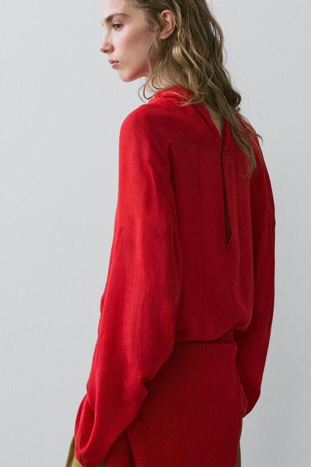 Drape yaka dökümlü bluz - 3