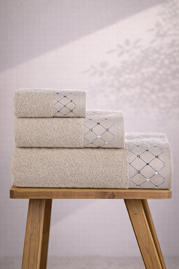 Georgio 100% Cotton 3-Piece Boxed Luxury Towel Beige 70 X 140