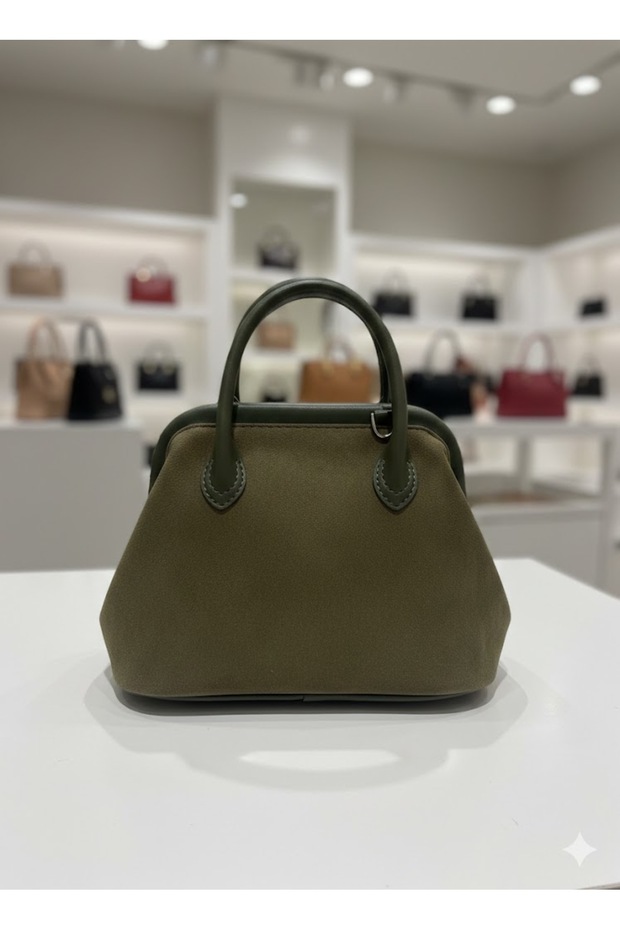حقيبة سويت للمساء والنهار مع إكسسوارات وشاح، حجم صغير
