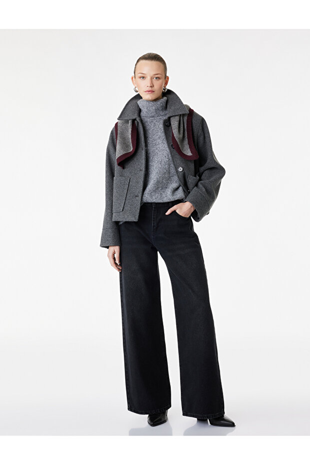 Pocketed Buttoned Long Sleeve Short Melton Jacket