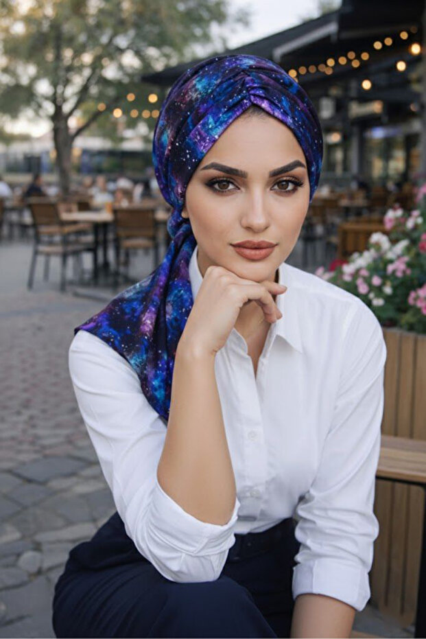 وشاح مزين بنمط الكوكب مع ربطة عنق - 3