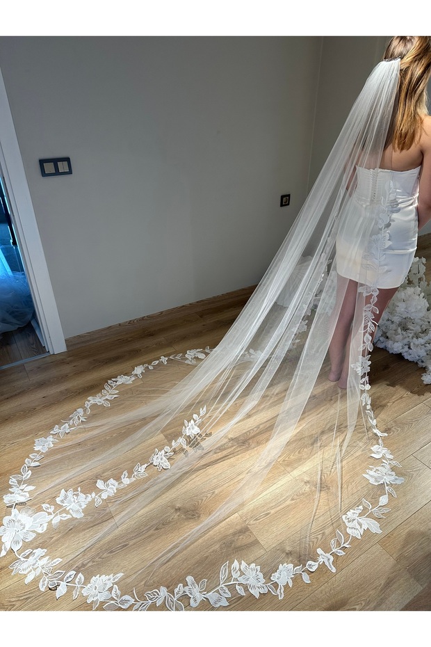 حجاب مزين بنقوش الزهور - 2