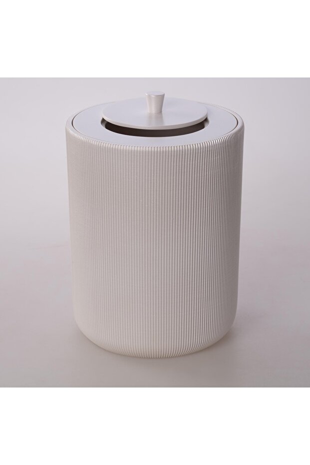 Lydia Çöp Kovası Inci - 2