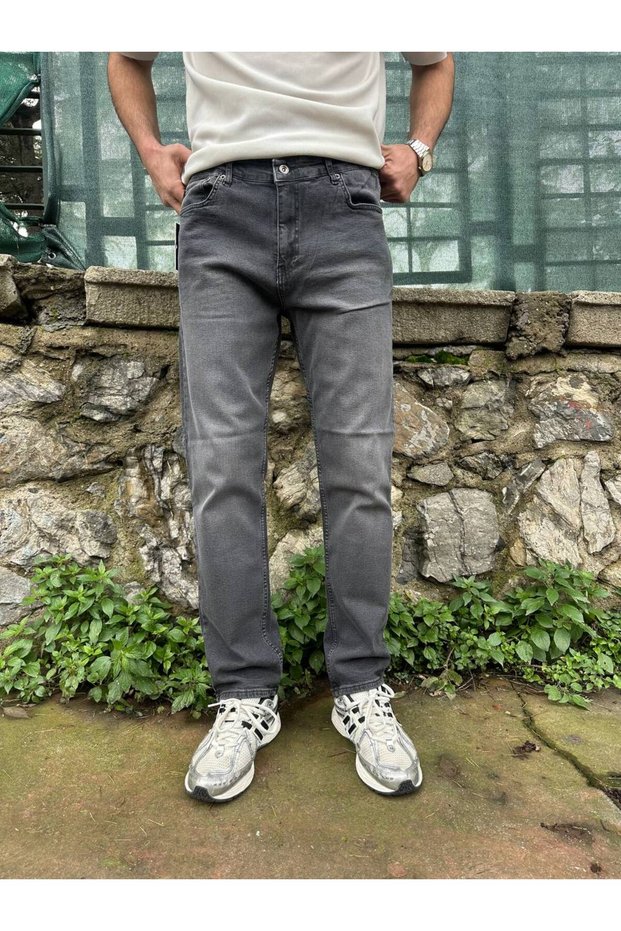 Men's Denim Classic Oversized Jeans Regular Straight Leg Lycra Jeans