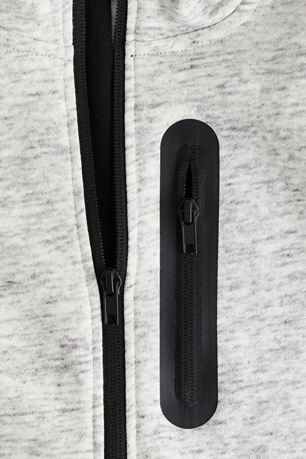 Kapüşonlu ve Fermuarlı Üst - 3