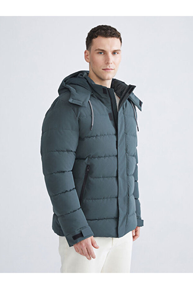 Esvab • Modern & Distinctive Regular Fit Hooded Men's Puffer Jacket