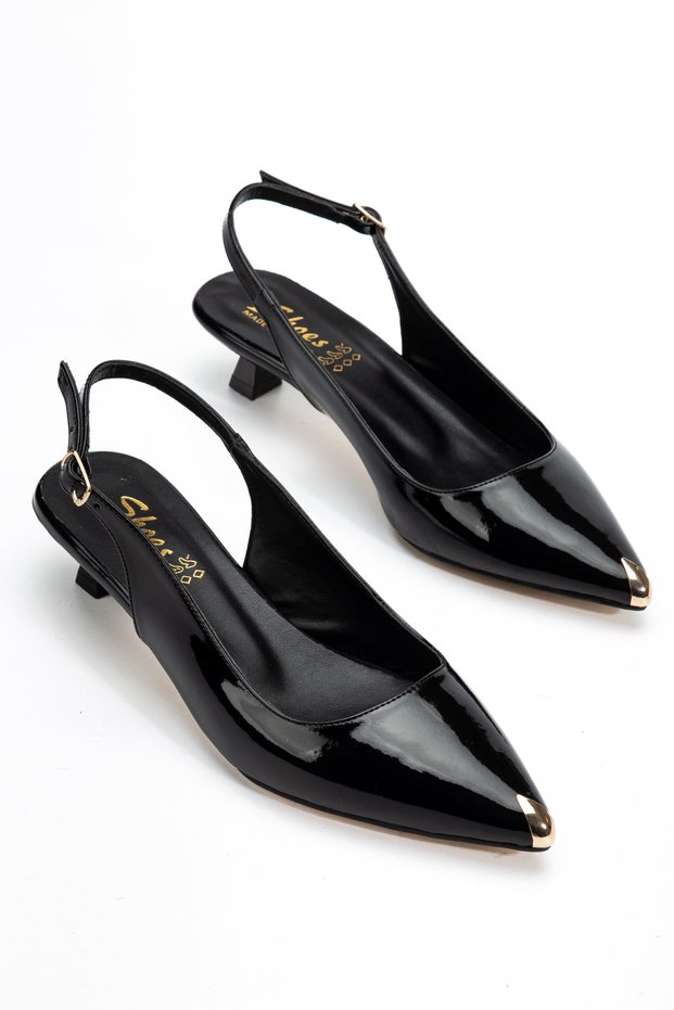 Women's Black Pointed Toe Iron Detailed Buckle Heeled Shoes