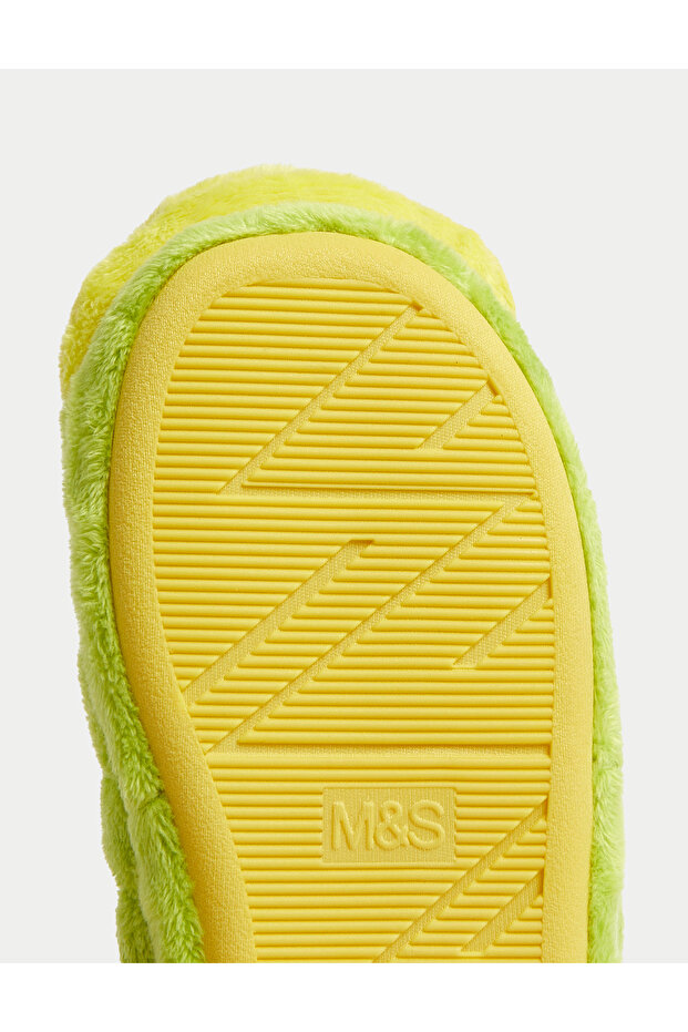 Colin Ev Terliği - 4