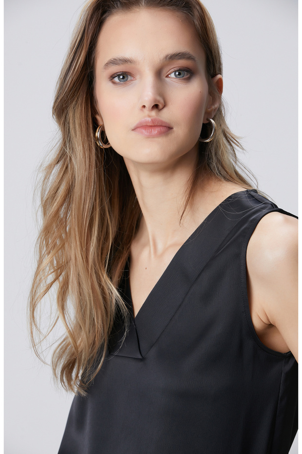 Siyah Kalın Askılı Basic Bluz - 2