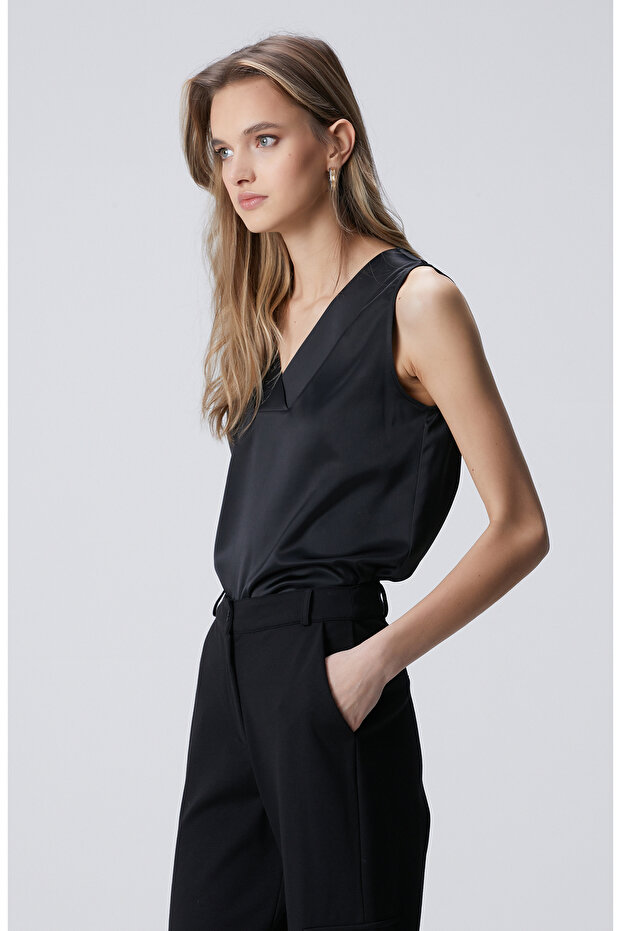 Siyah Kalın Askılı Basic Bluz - 4