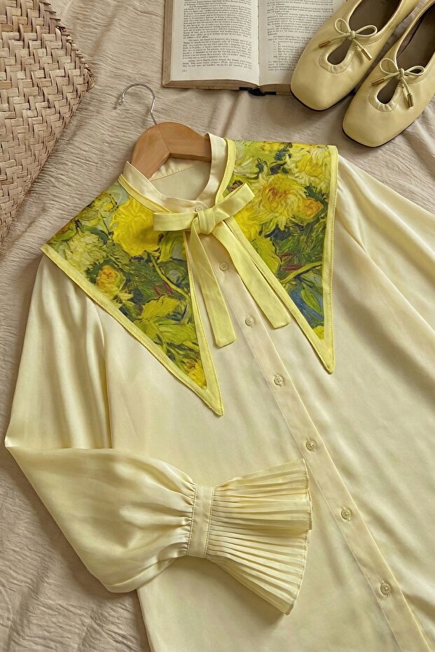 Patterned Yellow Satin Collar