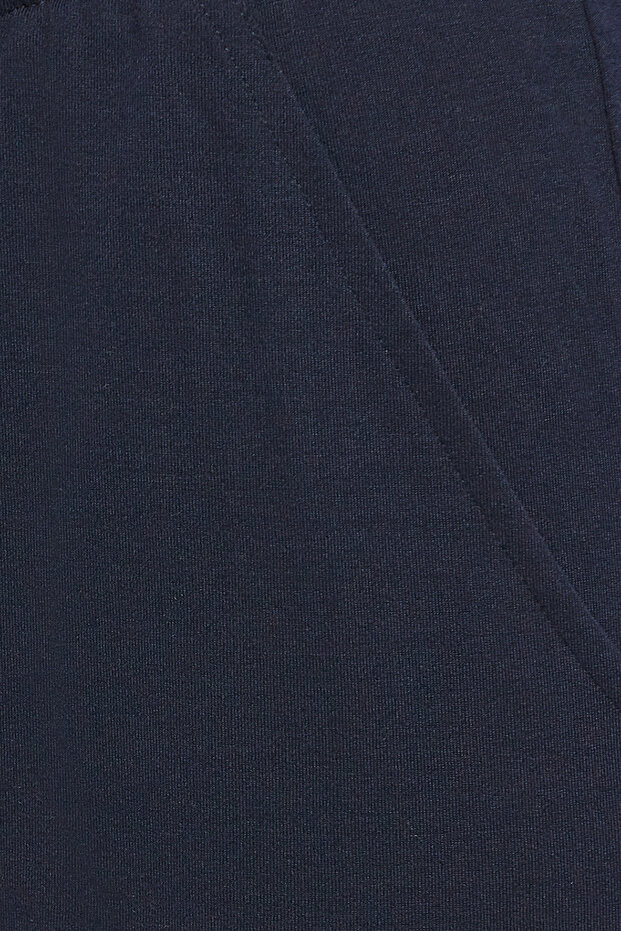 طقم بيجاما أبيض سادة مع بلوزة بنقشة زهور - 8